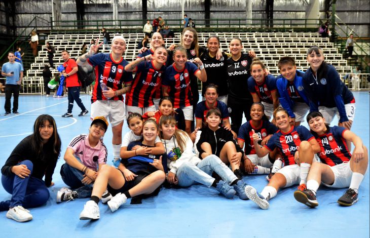  Goleada y a la punta