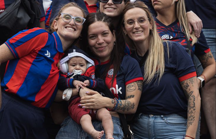 ¡Vení a la cancha con mamá!