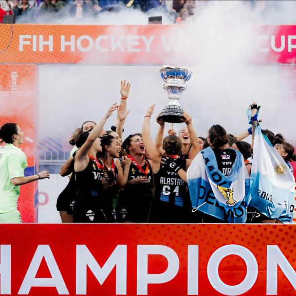 Una cuerva campeona del mundo con Las Leonas