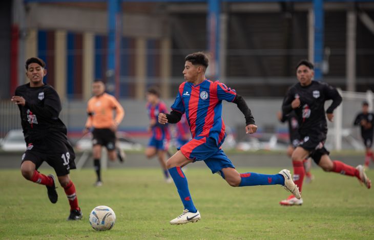 Los pibes sonrieron ante Riestra