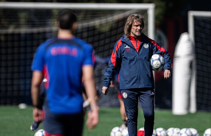 Insua sigue incorporando conceptos tácticos
