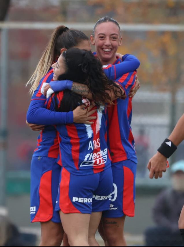 Las Santitas siguen goleando