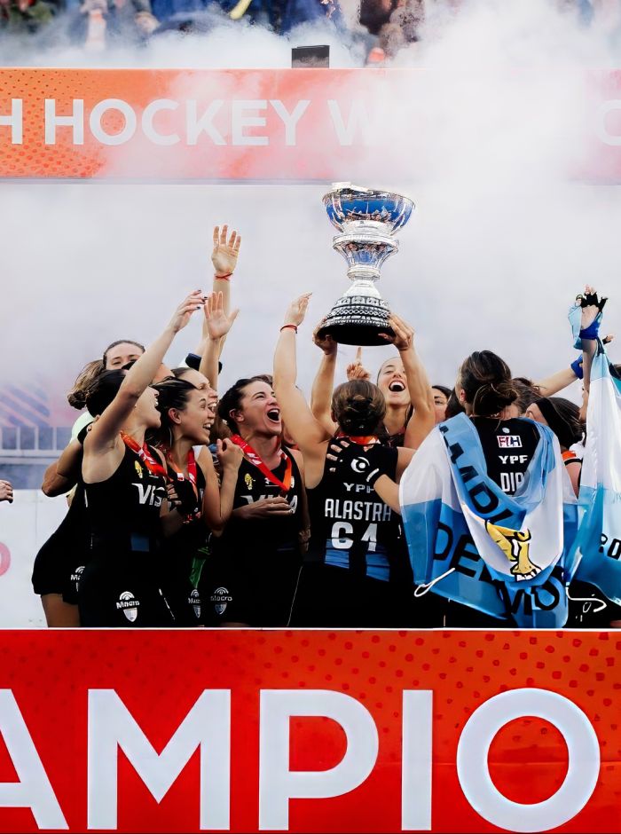 Una cuerva campeona del mundo con Las Leonas