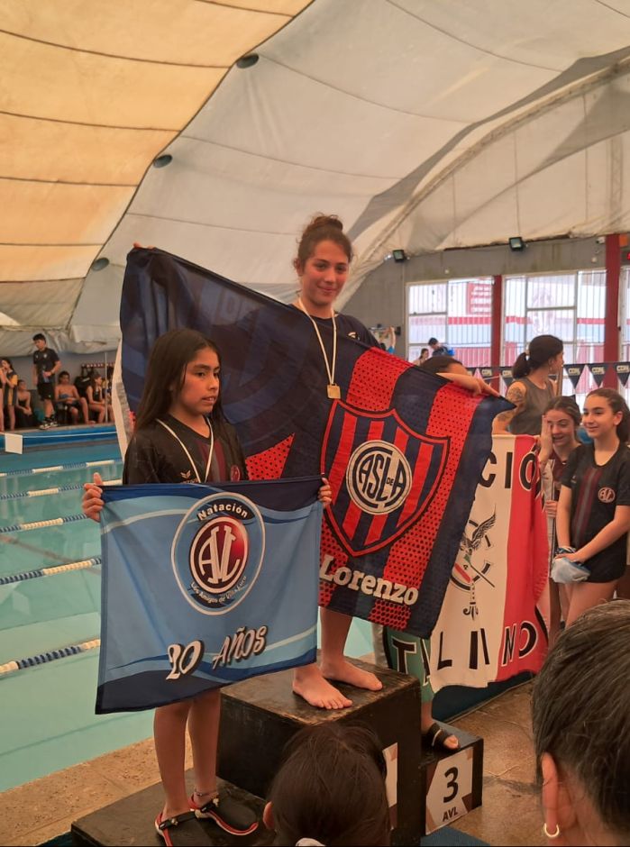 Gran presentación de los Futuros Nadadores
