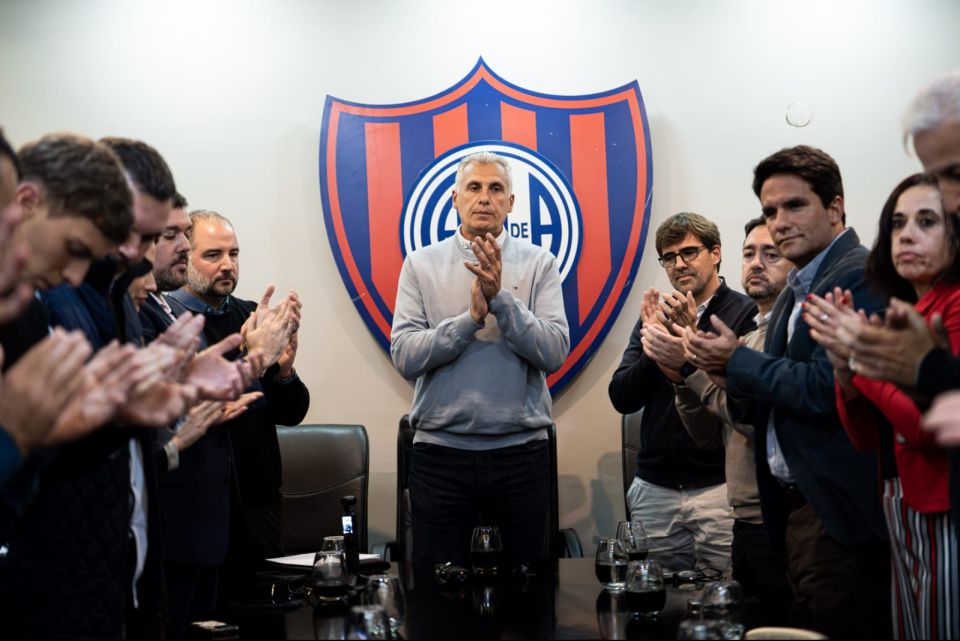 Primera reunión de CD: un mensaje y los cargos