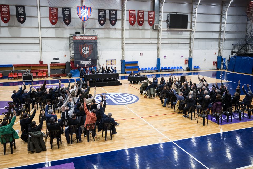 La Asamblea aprobó el convenio por los 8.345 m2 de Av. La Plata