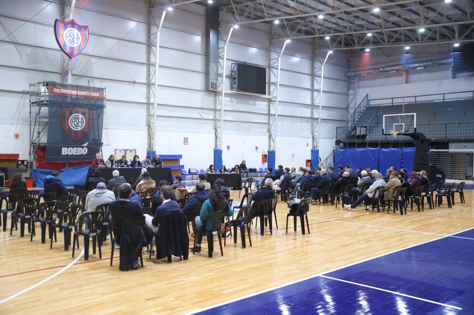 Asamblea Extraordinaria: se postergó el tratamiento de la sanción a Moretti