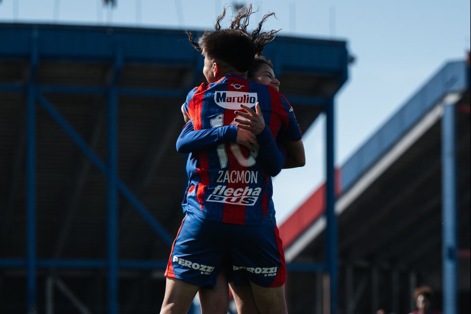 El clásico grito de las Santitas