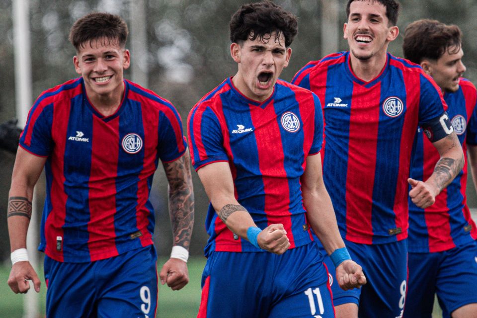 Los pibes ganaron un clásico clave
