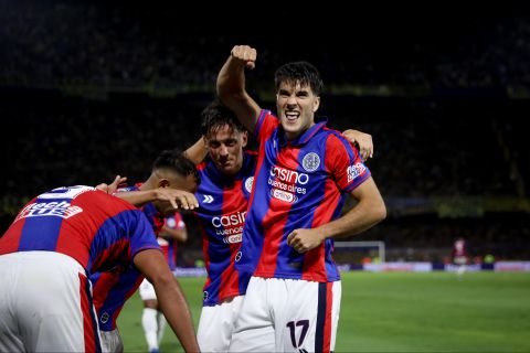 La subasta de camisetas es un éxito