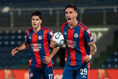 Empate en el debut copero